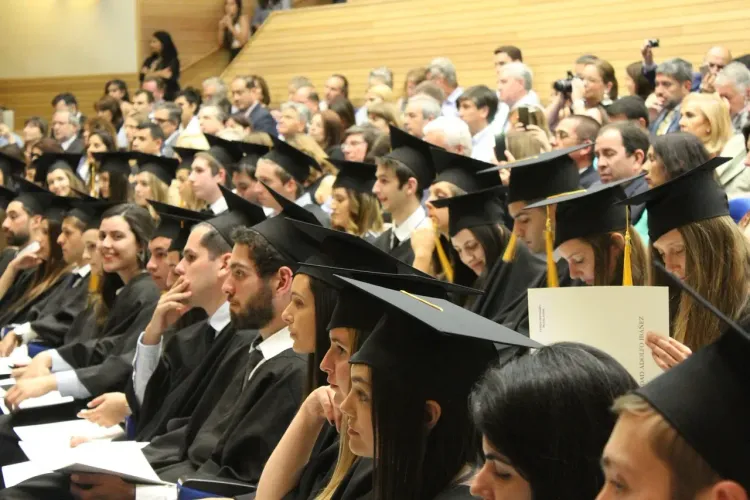 Quelles sont les différences entre les grandes écoles et les universités ?
